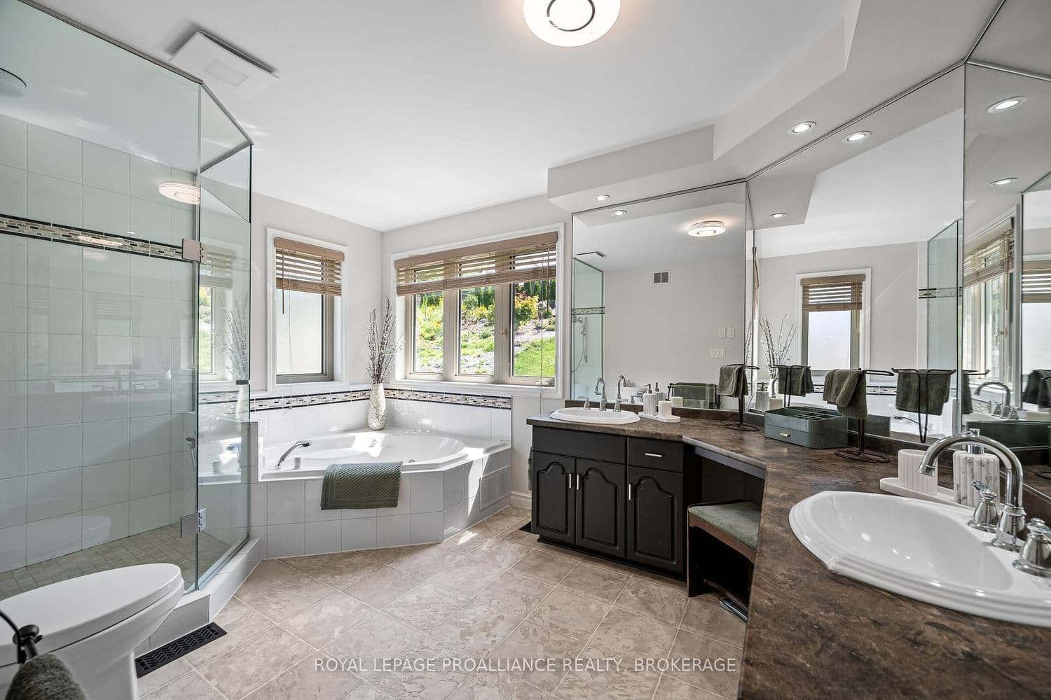 26 Kenwoods Circle thumbnail 29