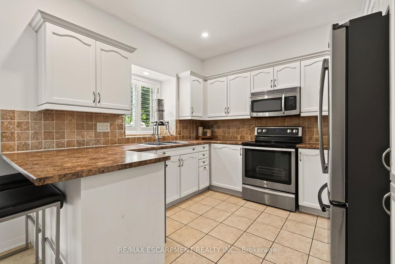 150 DAVIDSON Boulevard thumbnail 17