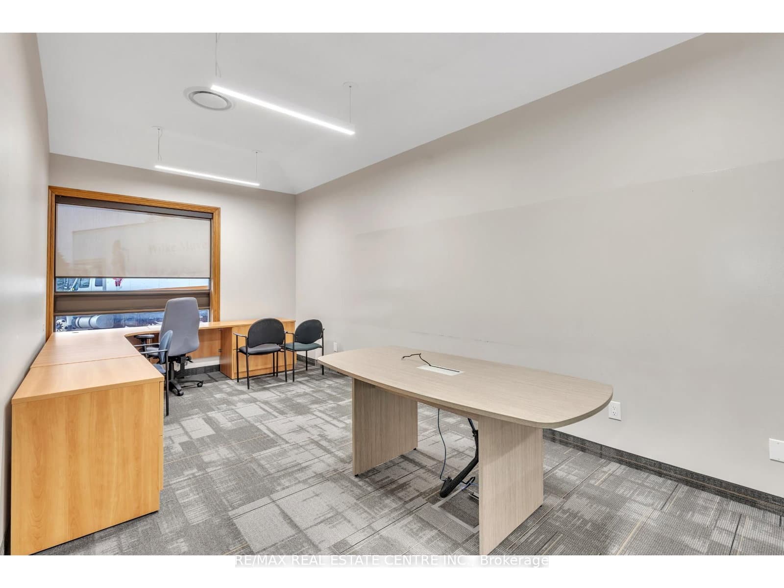 735 Bridge Street W thumbnail 10
