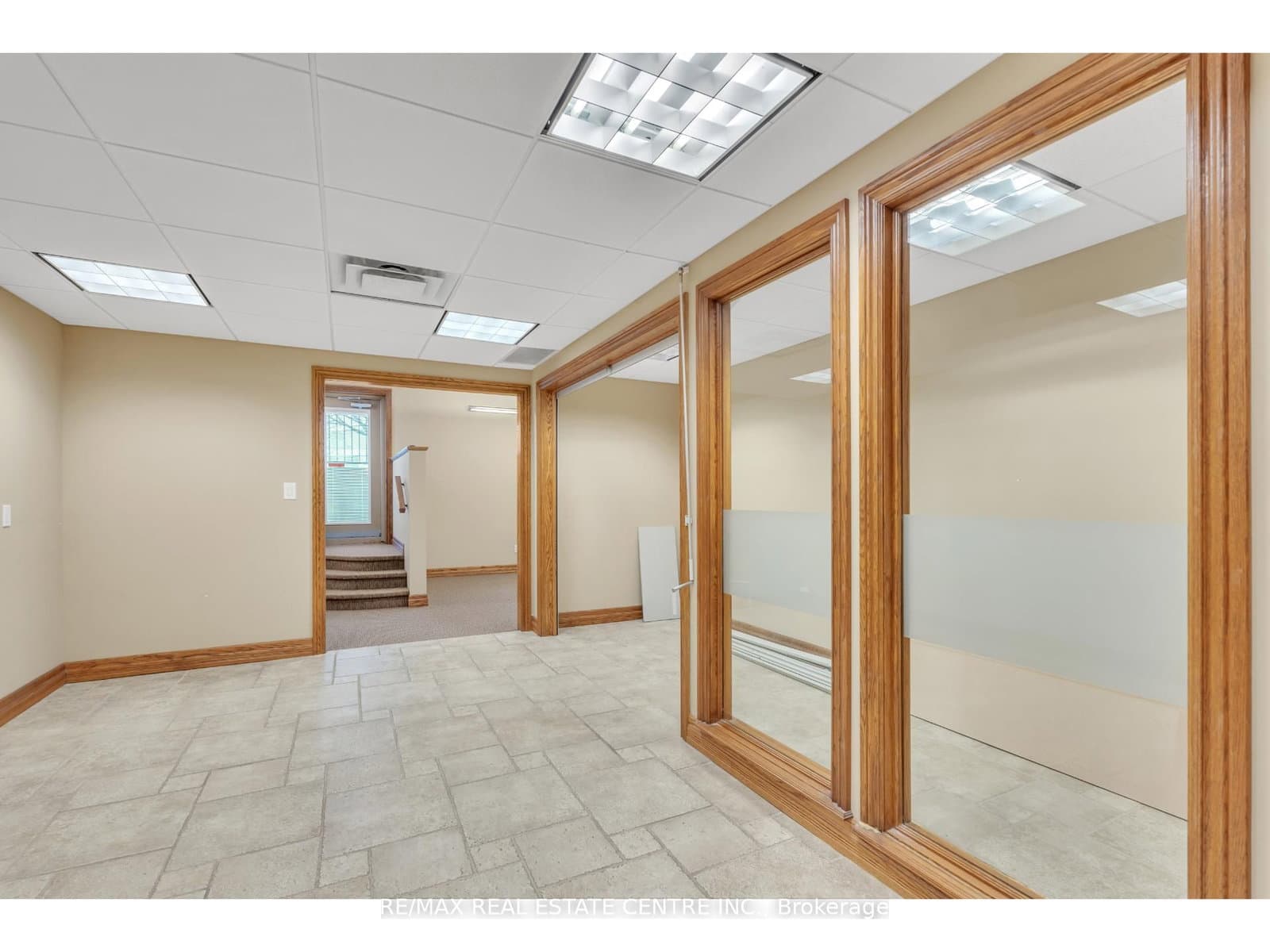 735 Bridge Street W thumbnail 20