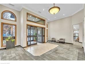 735 Bridge Street W thumbnail 3