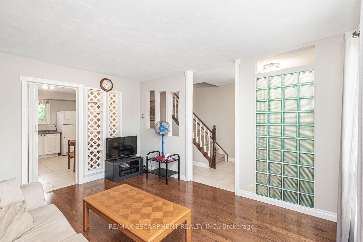 28 RIVERDALE Drive thumbnail 5