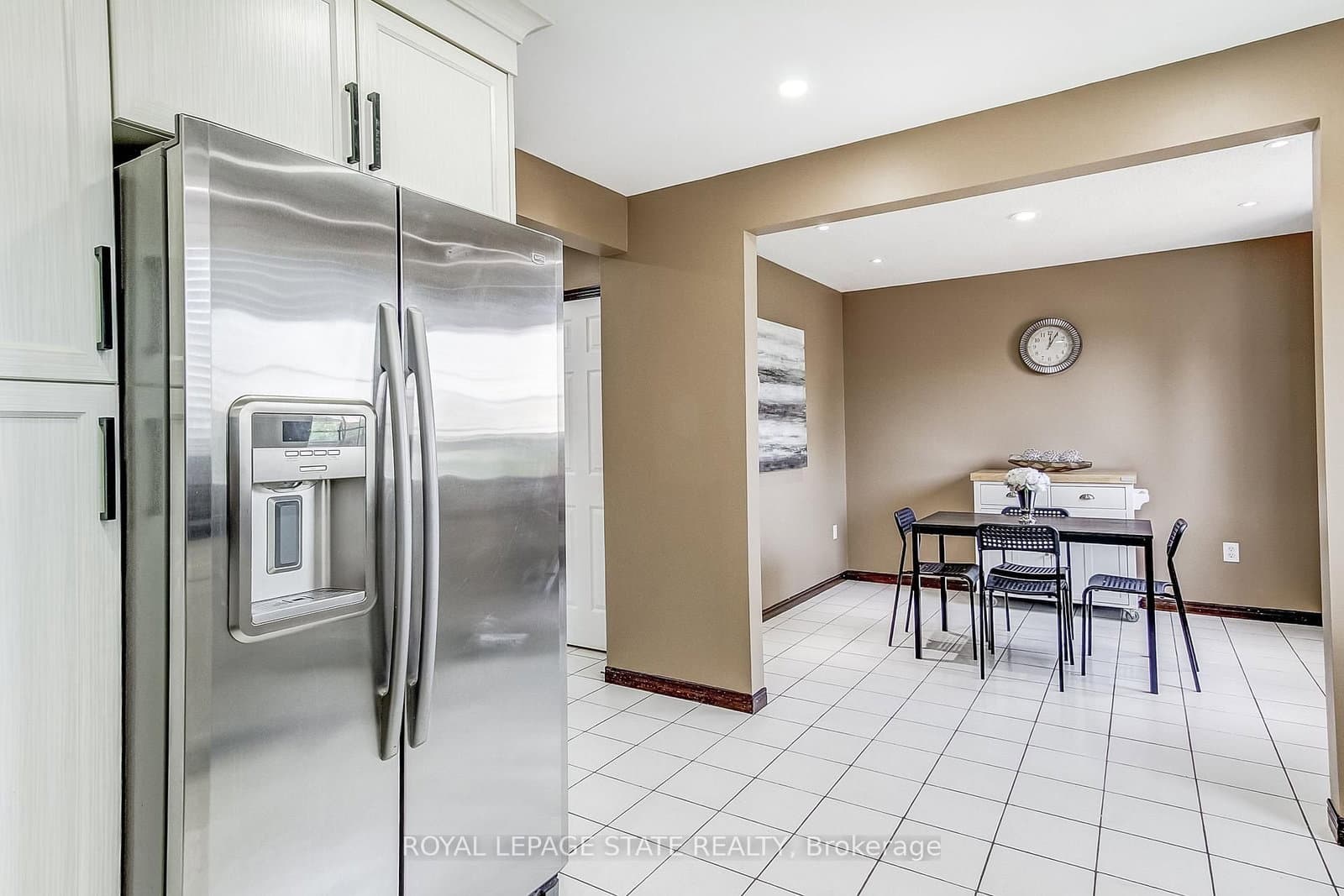 357 Acadia Drive thumbnail 11