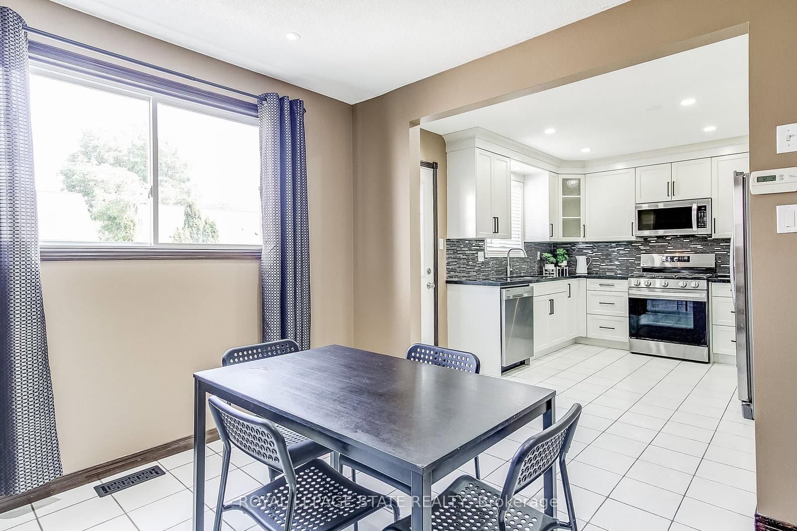 357 Acadia Drive thumbnail 13