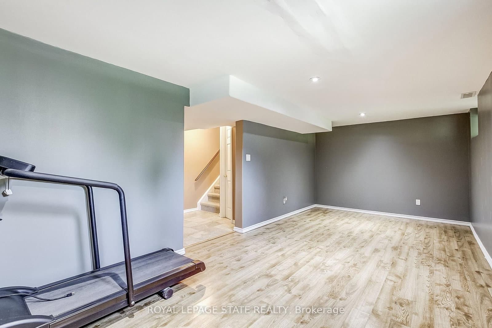 357 Acadia Drive thumbnail 28