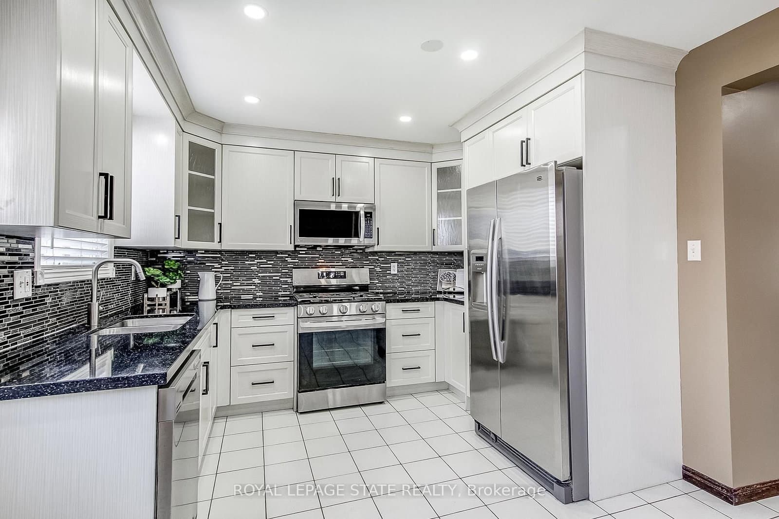 357 Acadia Drive thumbnail 8