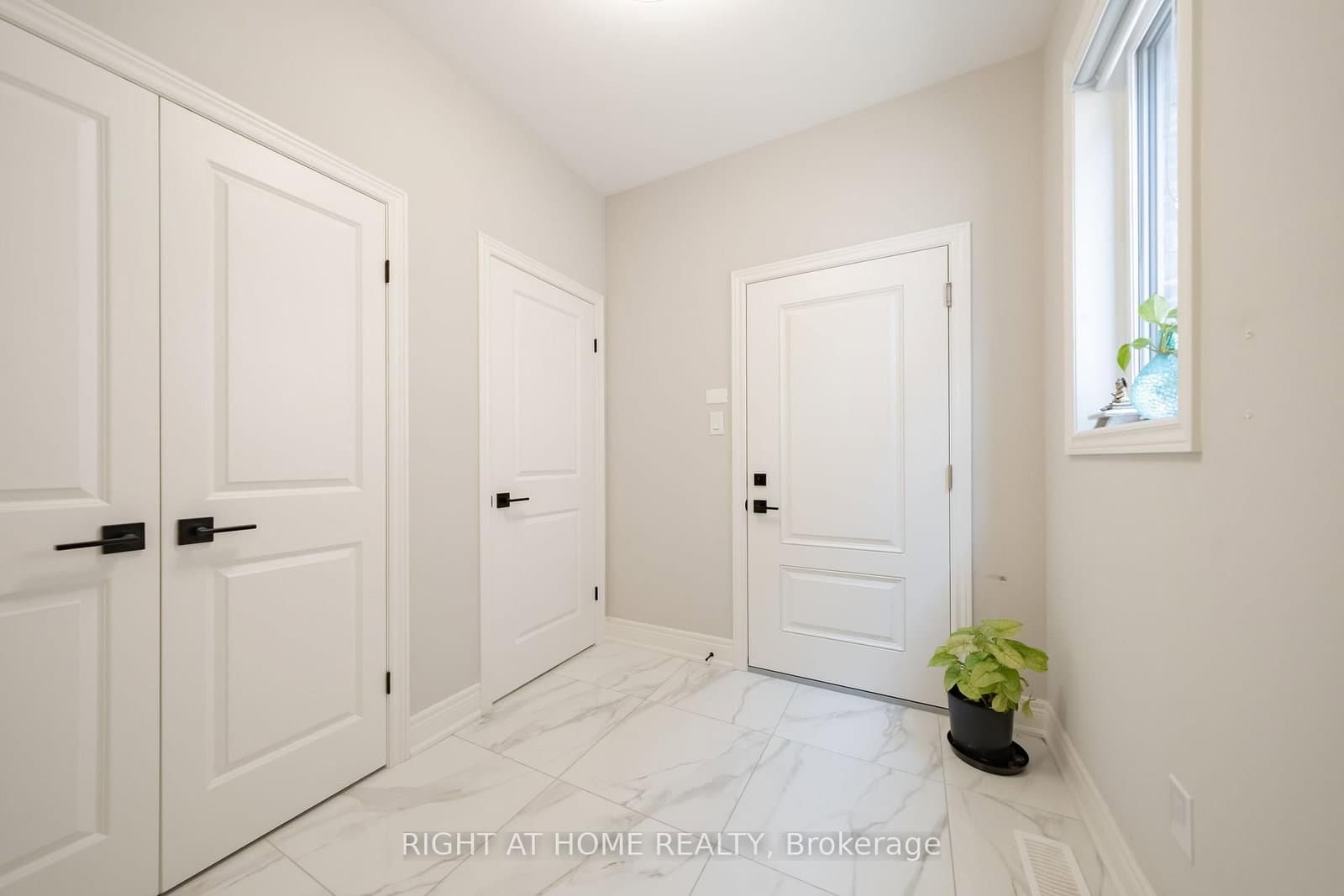34 Hampshire Place thumbnail 24