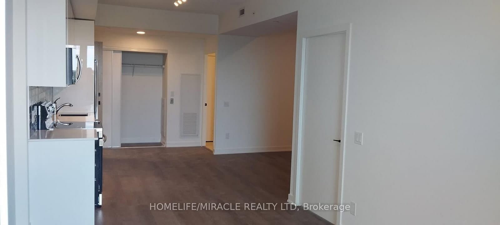 33 Erie Avenue, Unit 1303 thumbnail 10