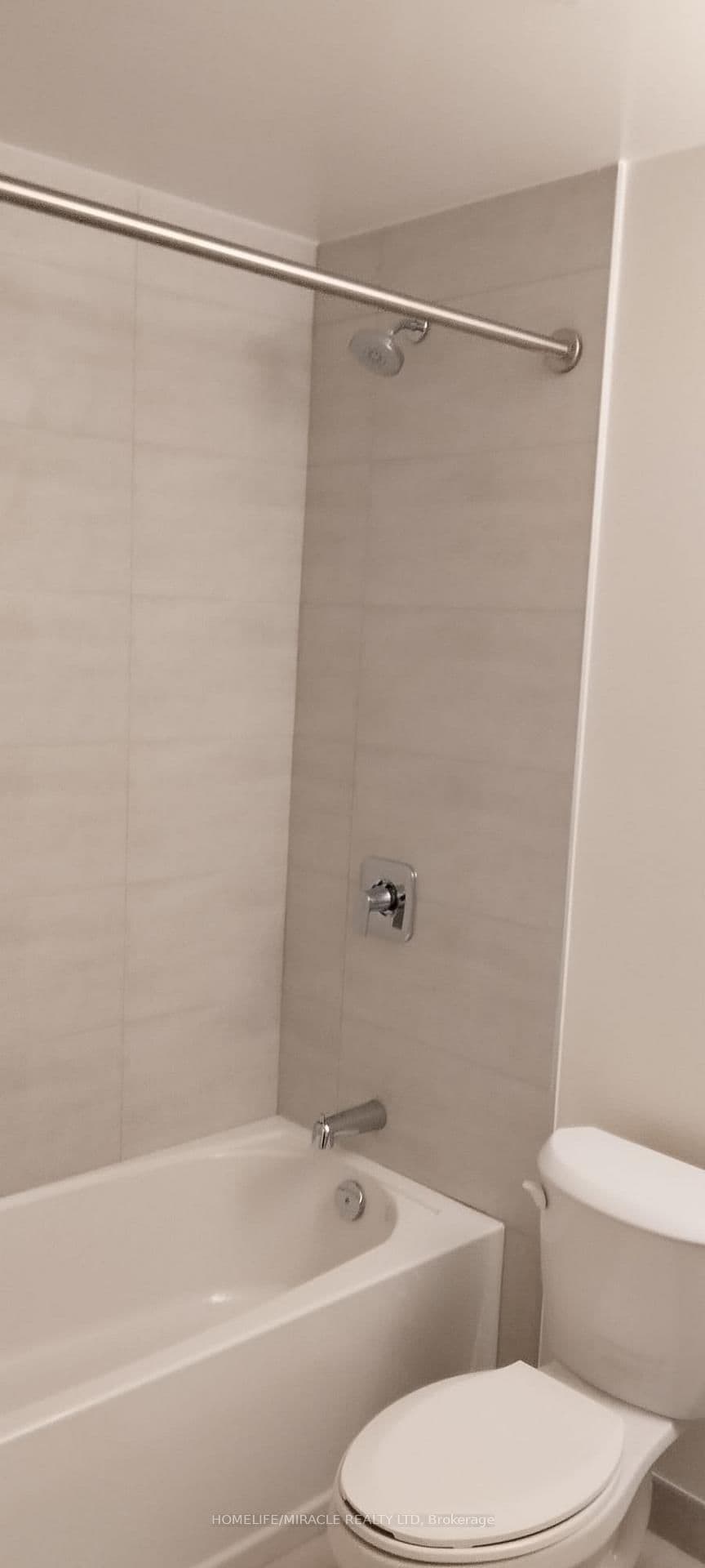 33 Erie Avenue, Unit 1303 thumbnail 12