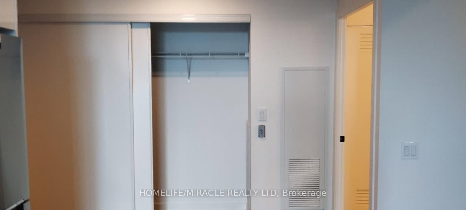 33 Erie Avenue, Unit 1303 thumbnail 13