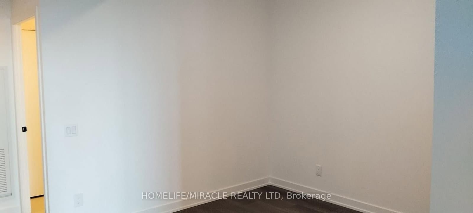 33 Erie Avenue, Unit 1303 thumbnail 16