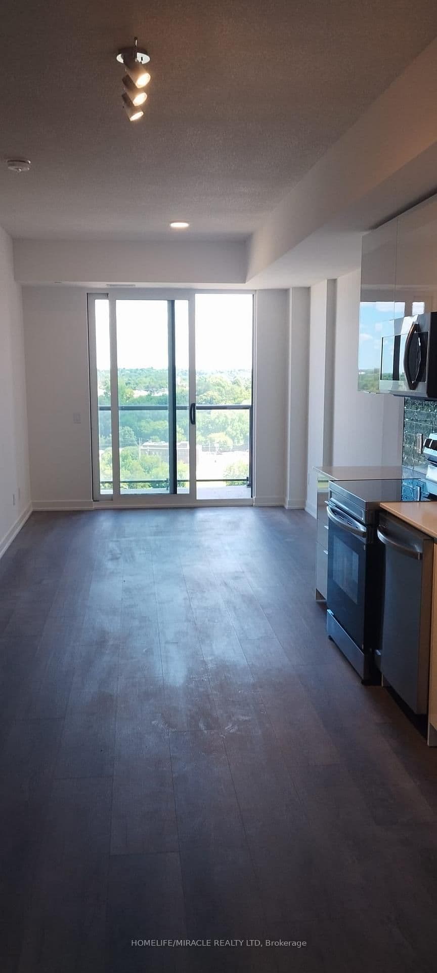 33 Erie Avenue, Unit 1303 thumbnail 19