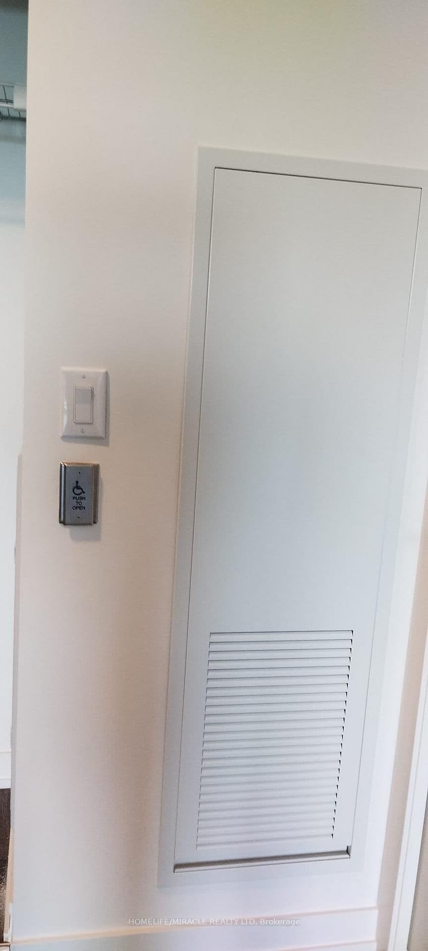 33 Erie Avenue, Unit 1303 thumbnail 22