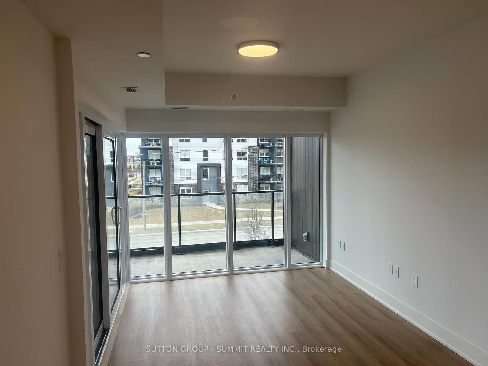 575 Conklin Road E thumbnail 4