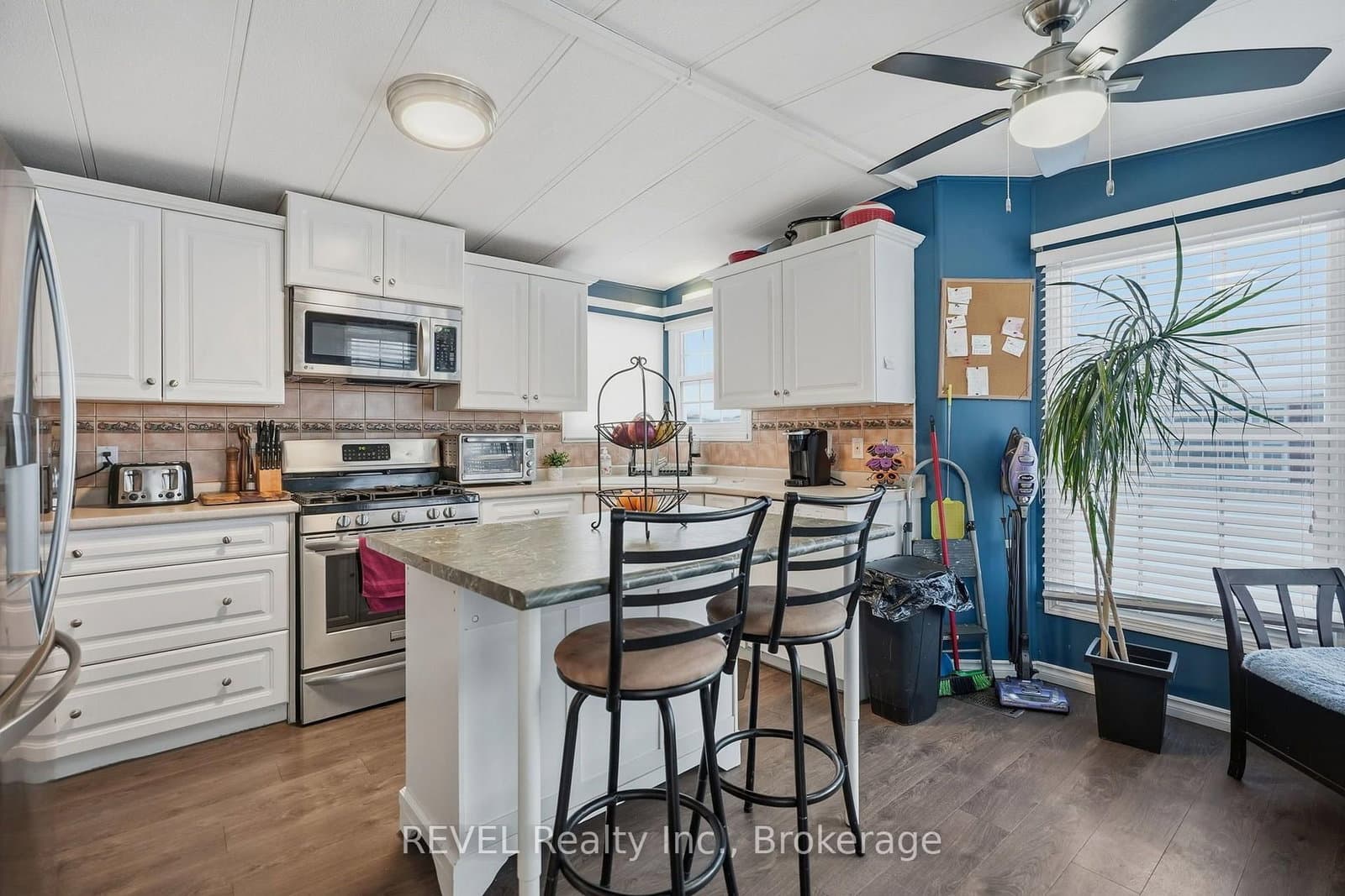3033 Townline Road, Unit 128 thumbnail 3