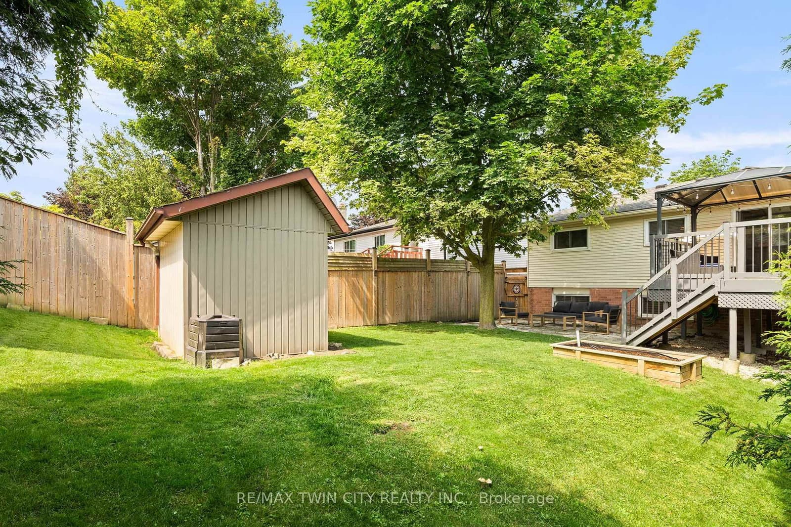 21 Golden Meadow Crescent thumbnail 35