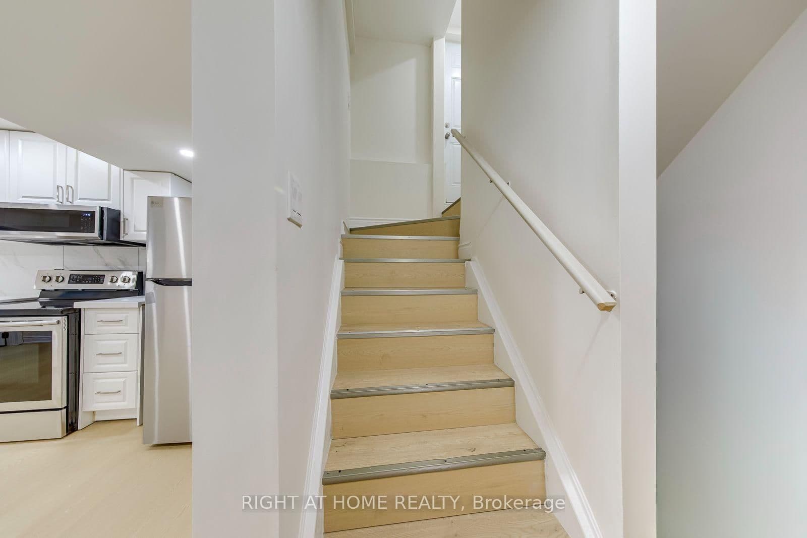 40 Stillwater Crescent thumbnail 32