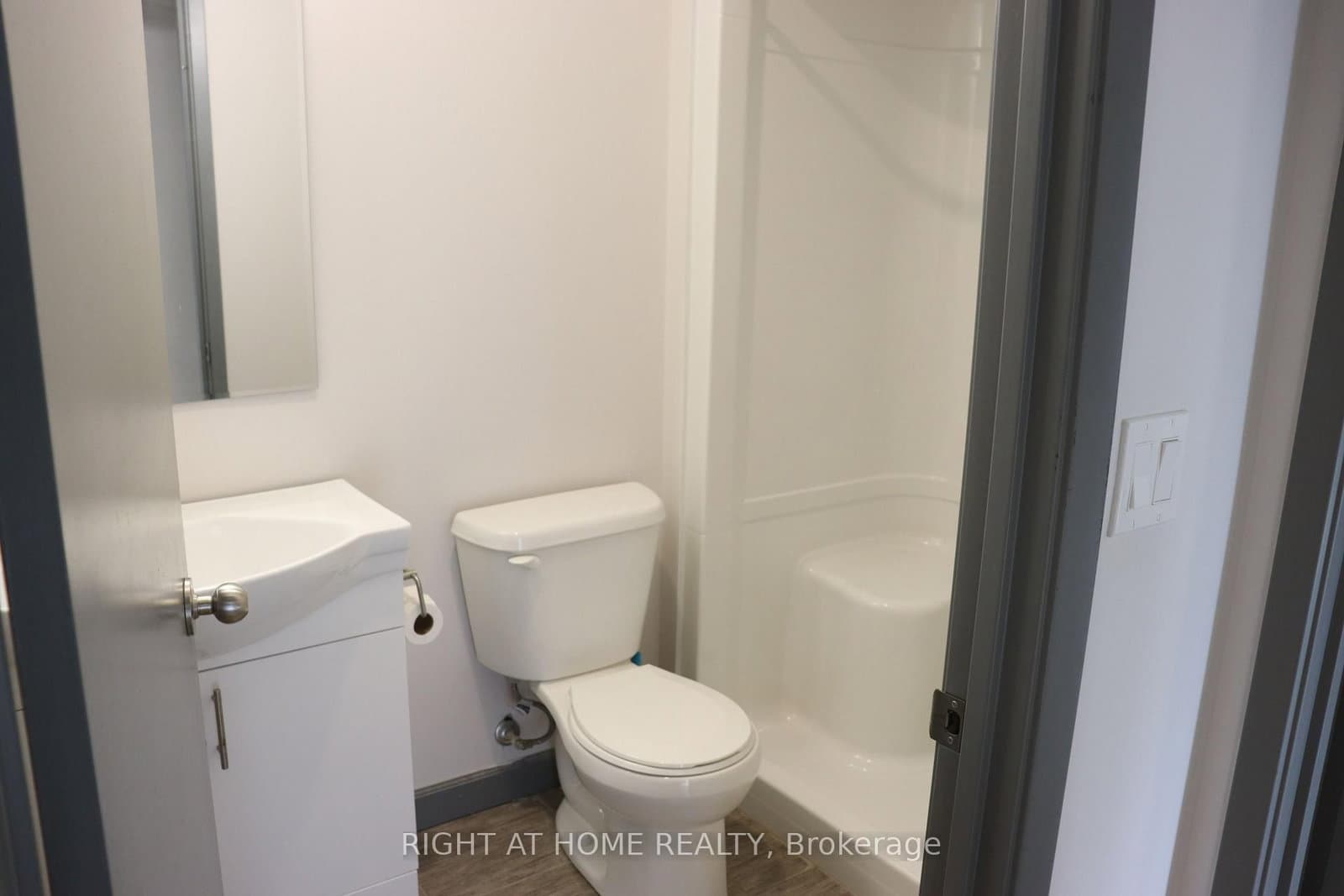 258B Sunview Street, Unit 215 thumbnail 8