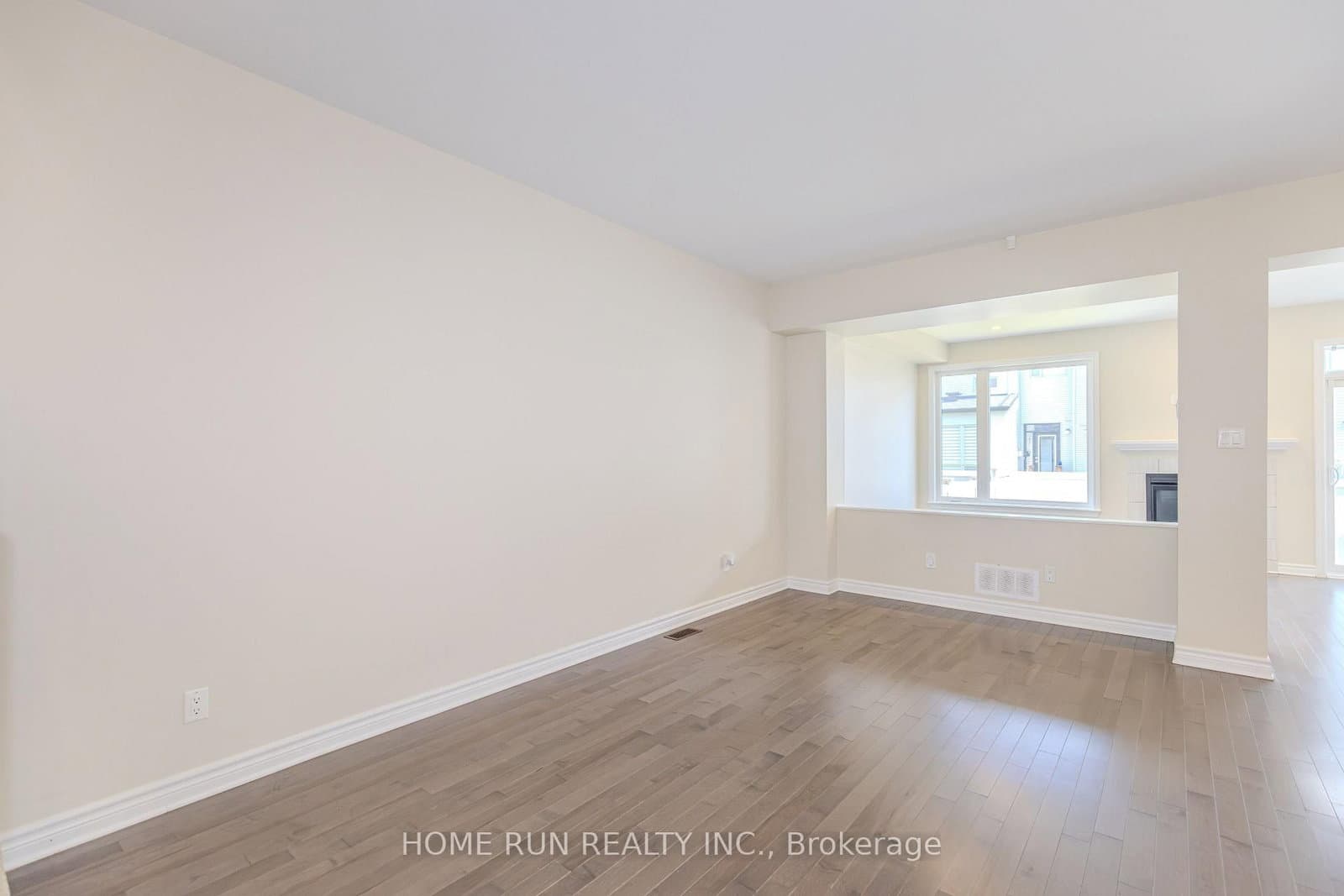 785 Cairn Crescent thumbnail 18