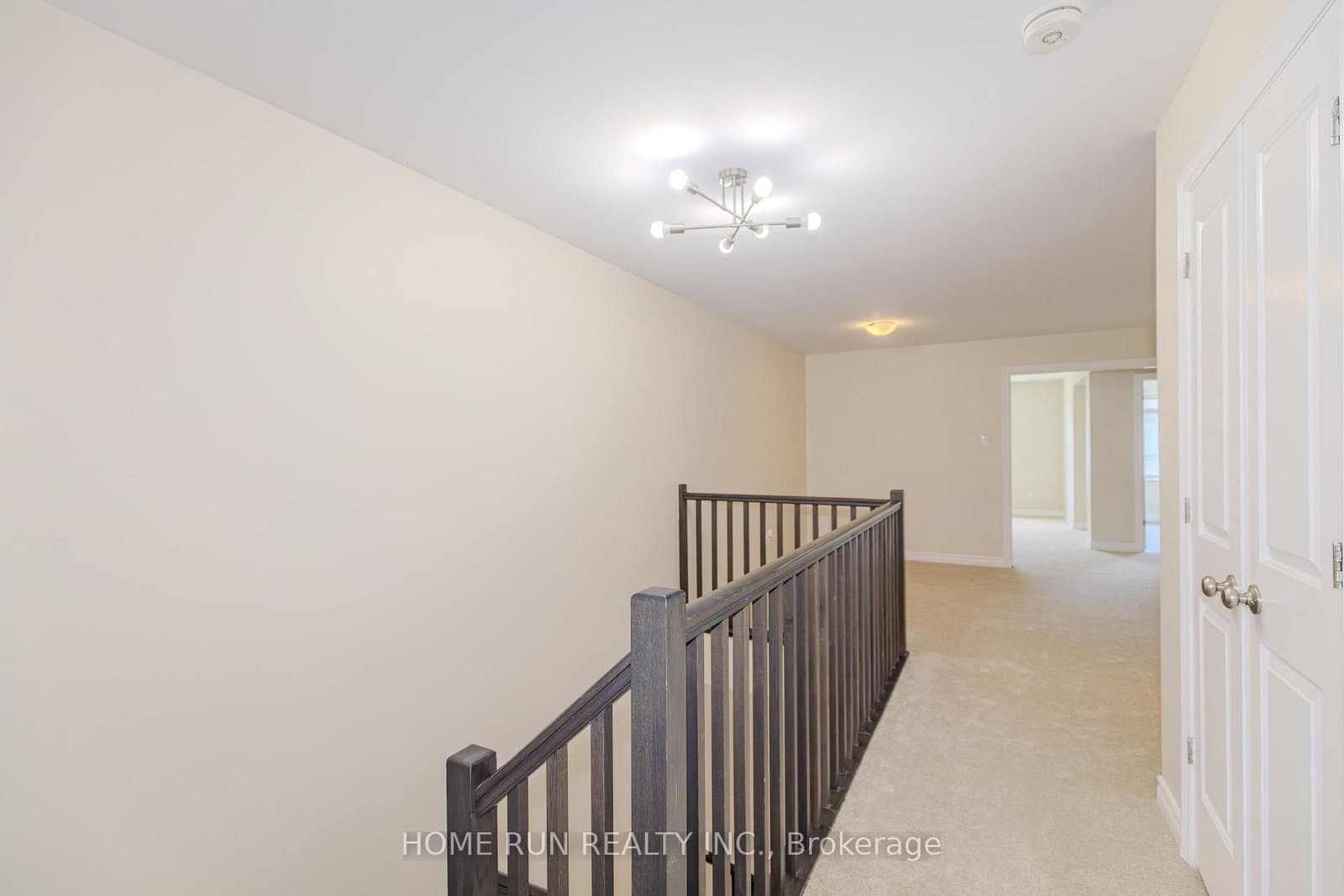 785 Cairn Crescent thumbnail 29
