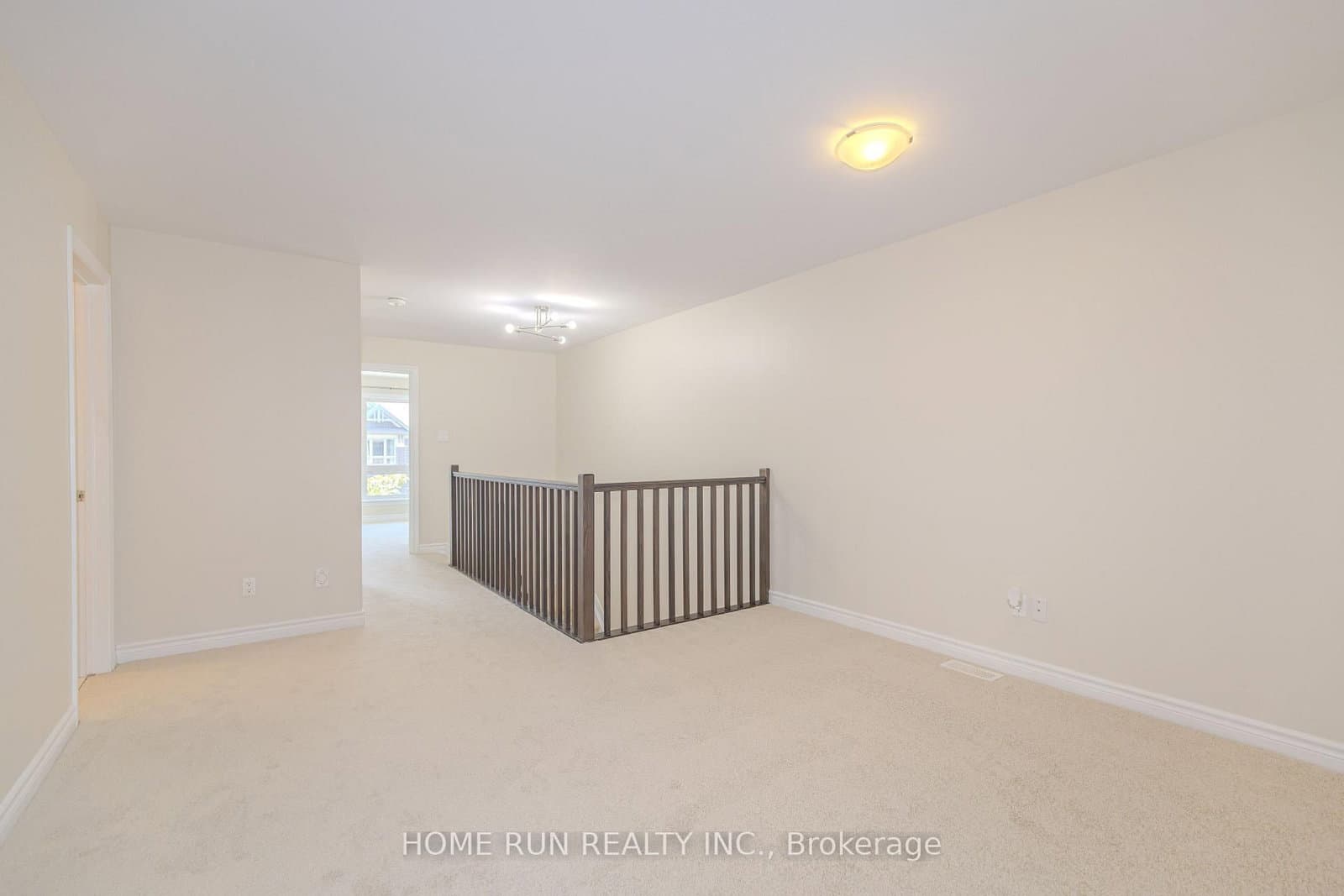 785 Cairn Crescent thumbnail 31