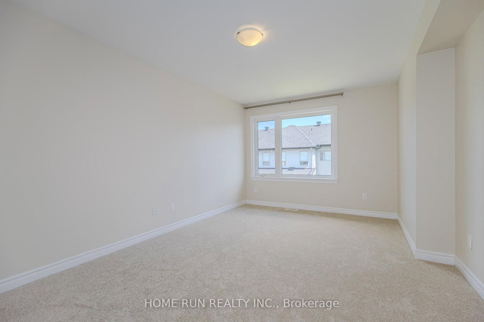 785 Cairn Crescent thumbnail 33