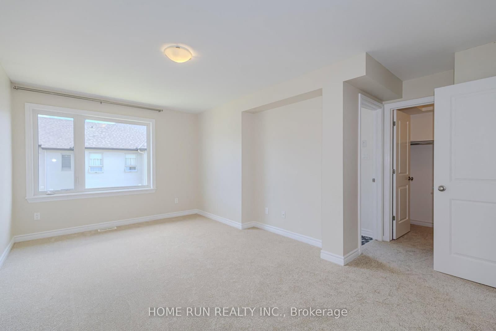 785 Cairn Crescent thumbnail 35