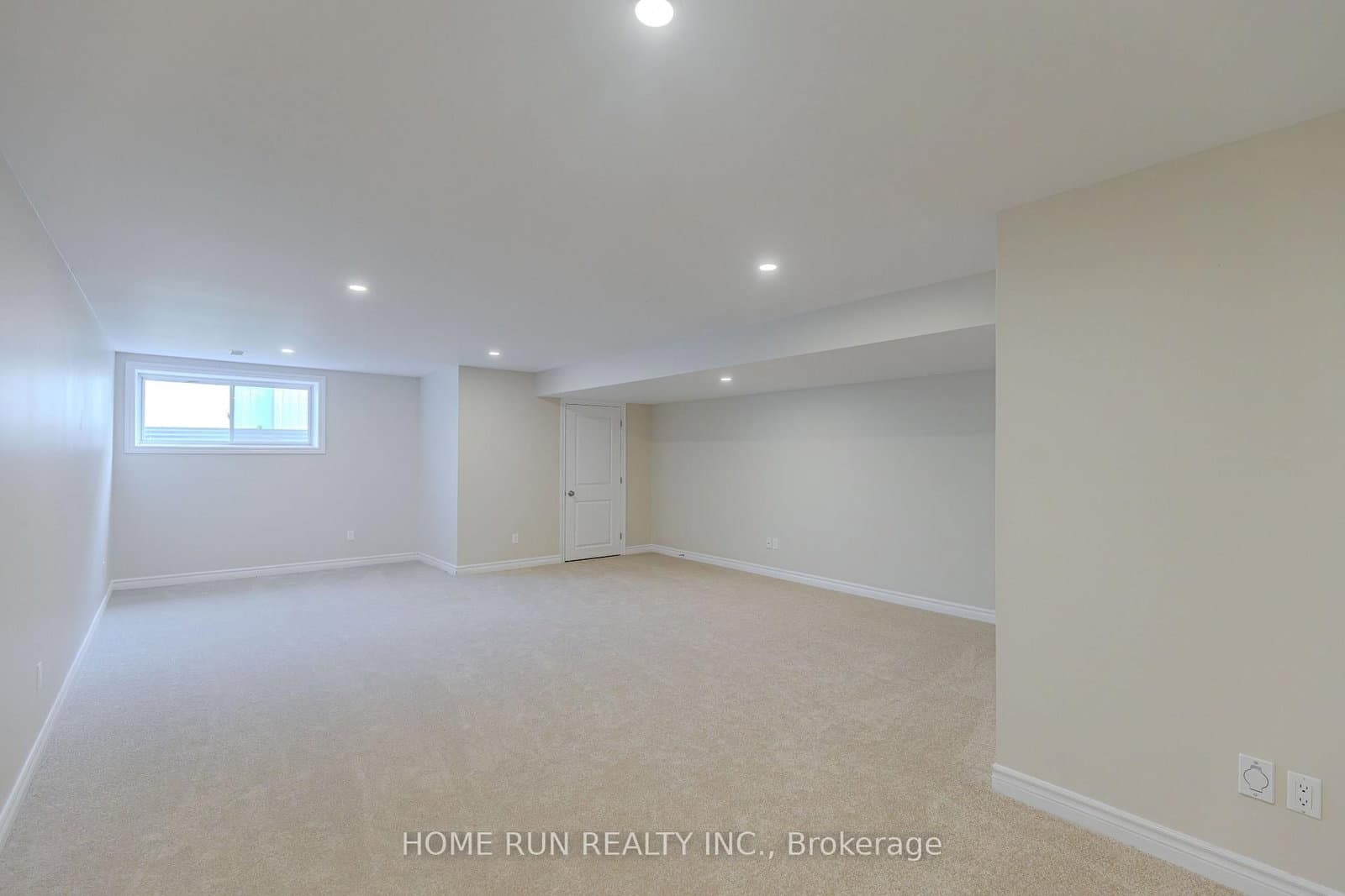 785 Cairn Crescent thumbnail 44