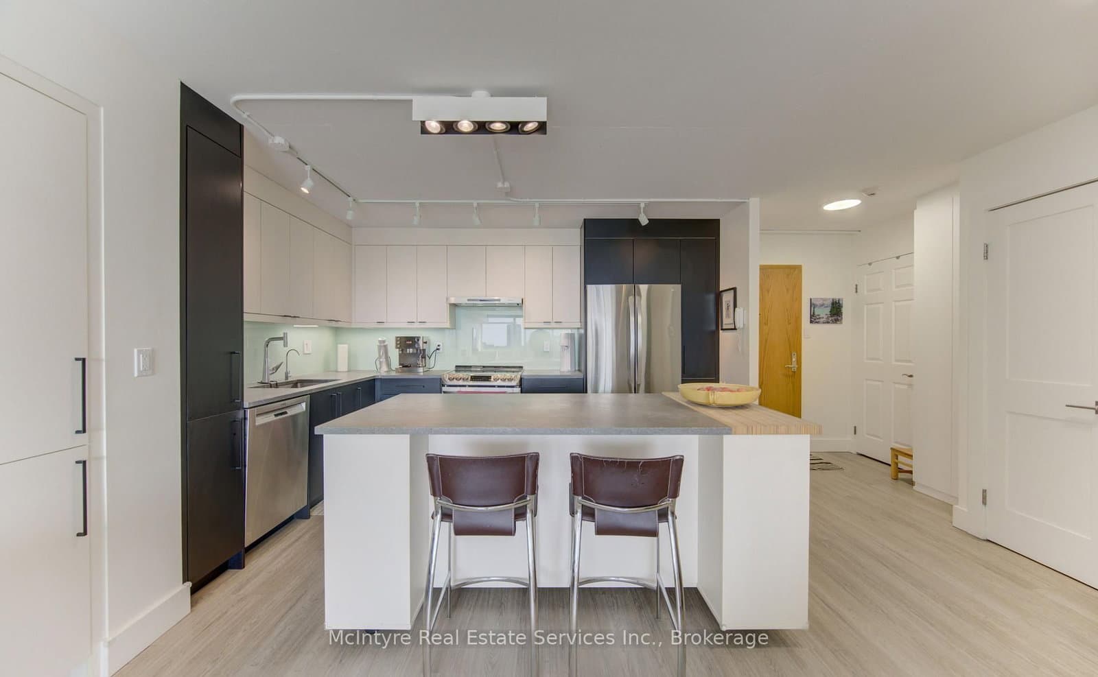 6 Willow Street, Unit 1503 thumbnail 10