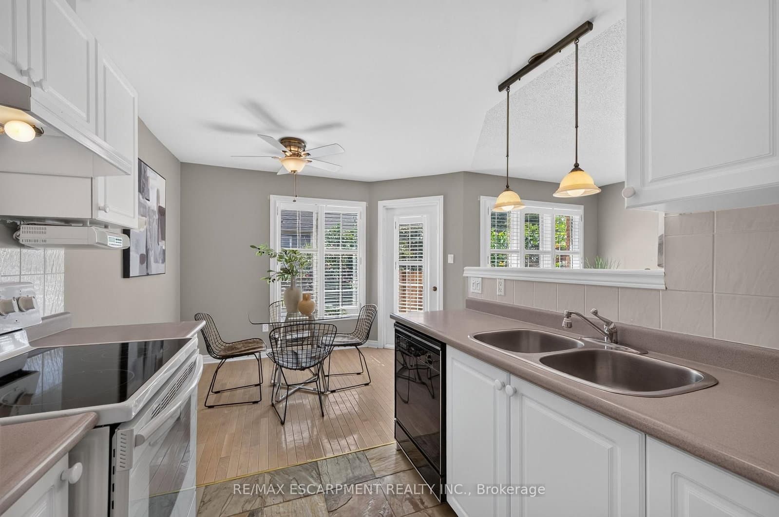 175 Fiddlers Green Road, Unit 9 thumbnail 14