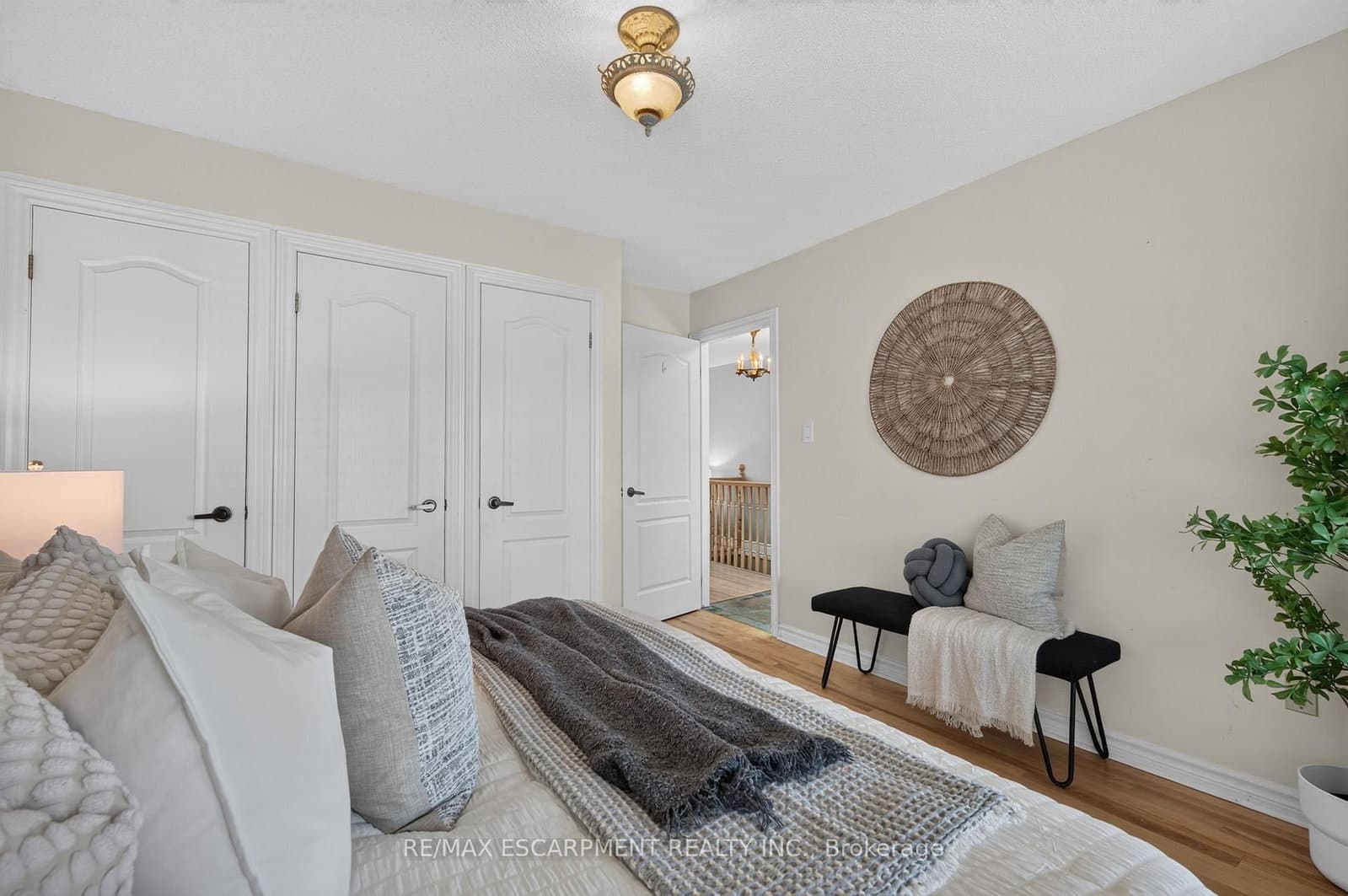 175 Fiddlers Green Road, Unit 9 thumbnail 19