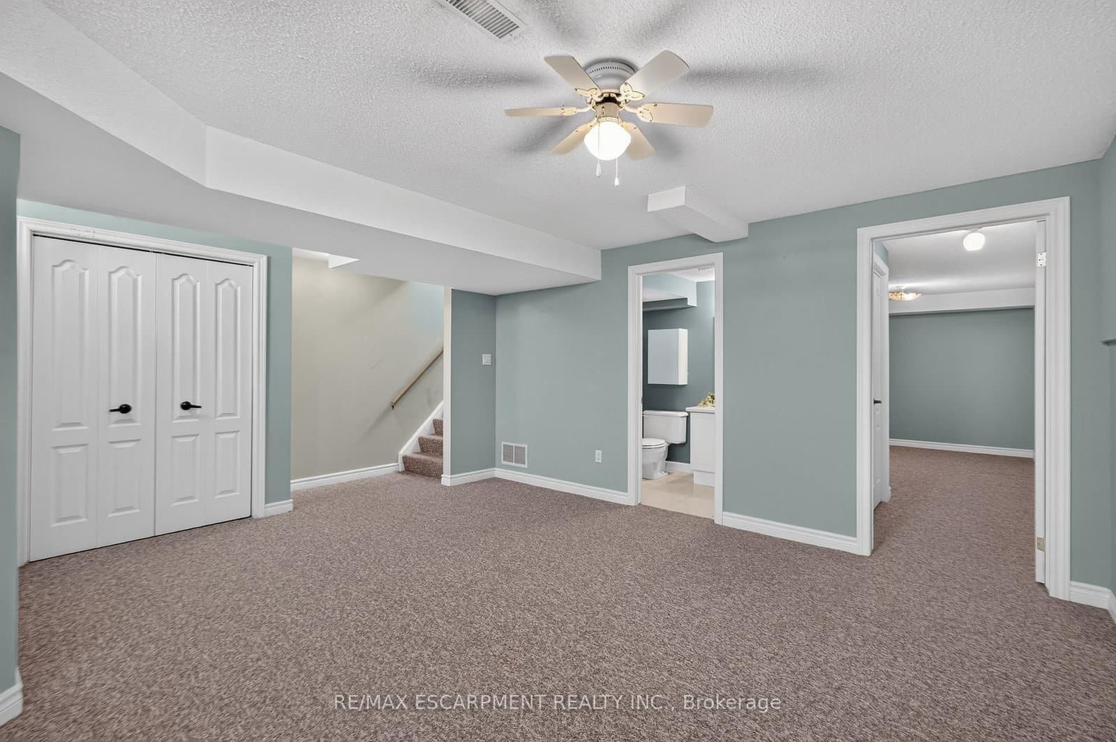 175 Fiddlers Green Road, Unit 9 thumbnail 22