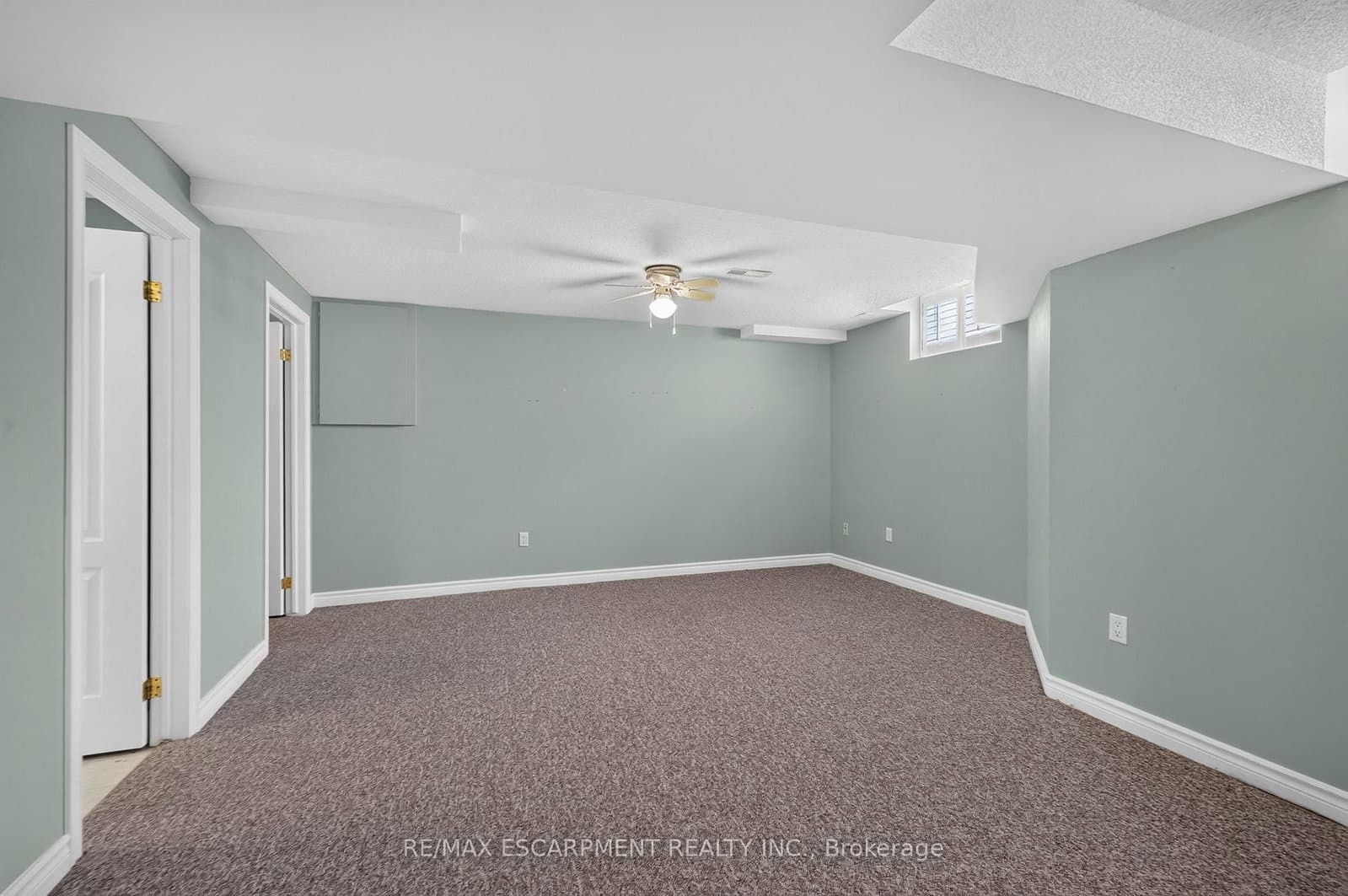 175 Fiddlers Green Road, Unit 9 thumbnail 23