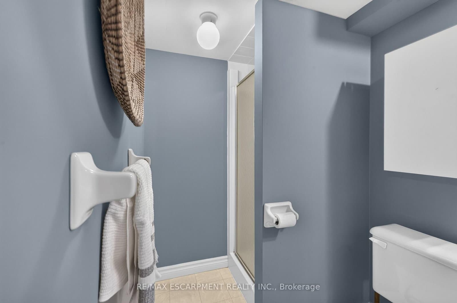 175 Fiddlers Green Road, Unit 9 thumbnail 25