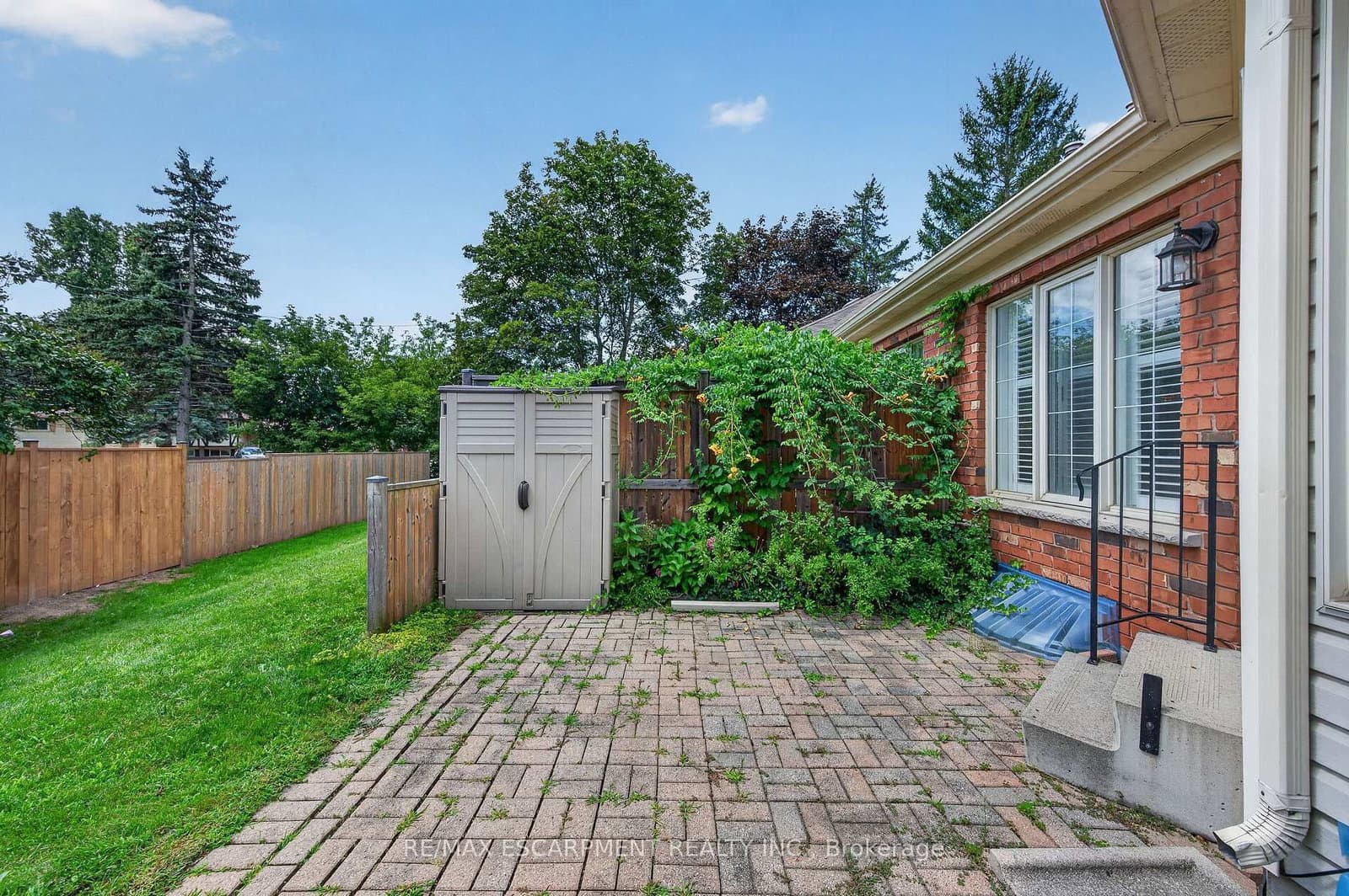 175 Fiddlers Green Road, Unit 9 thumbnail 32