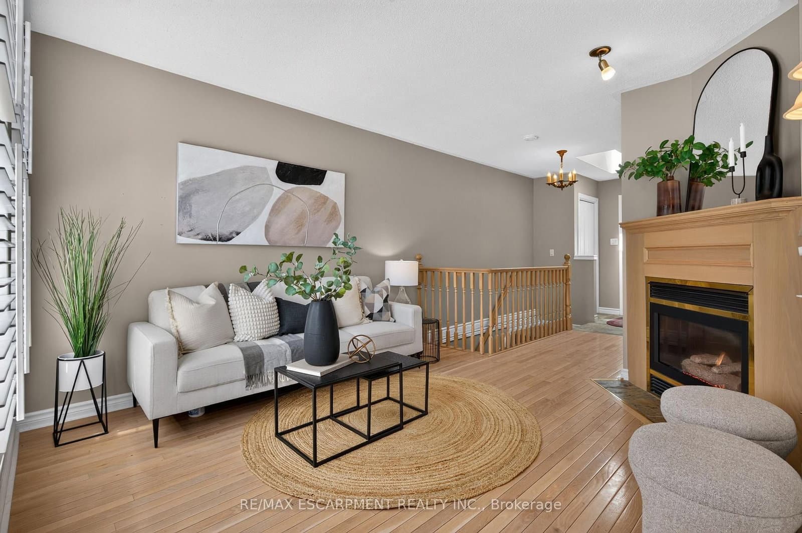 175 Fiddlers Green Road, Unit 9 thumbnail 4