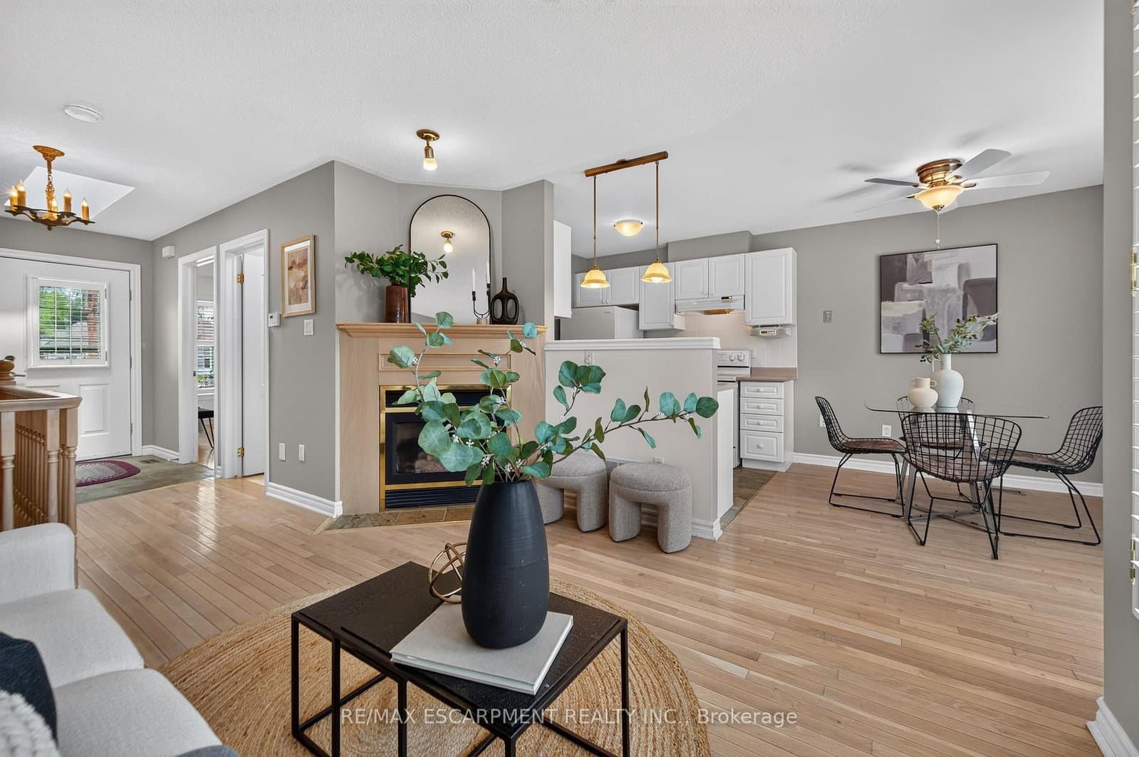 175 Fiddlers Green Road, Unit 9 thumbnail 6