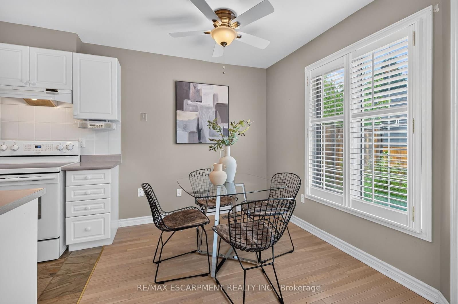 175 Fiddlers Green Road, Unit 9 thumbnail 8