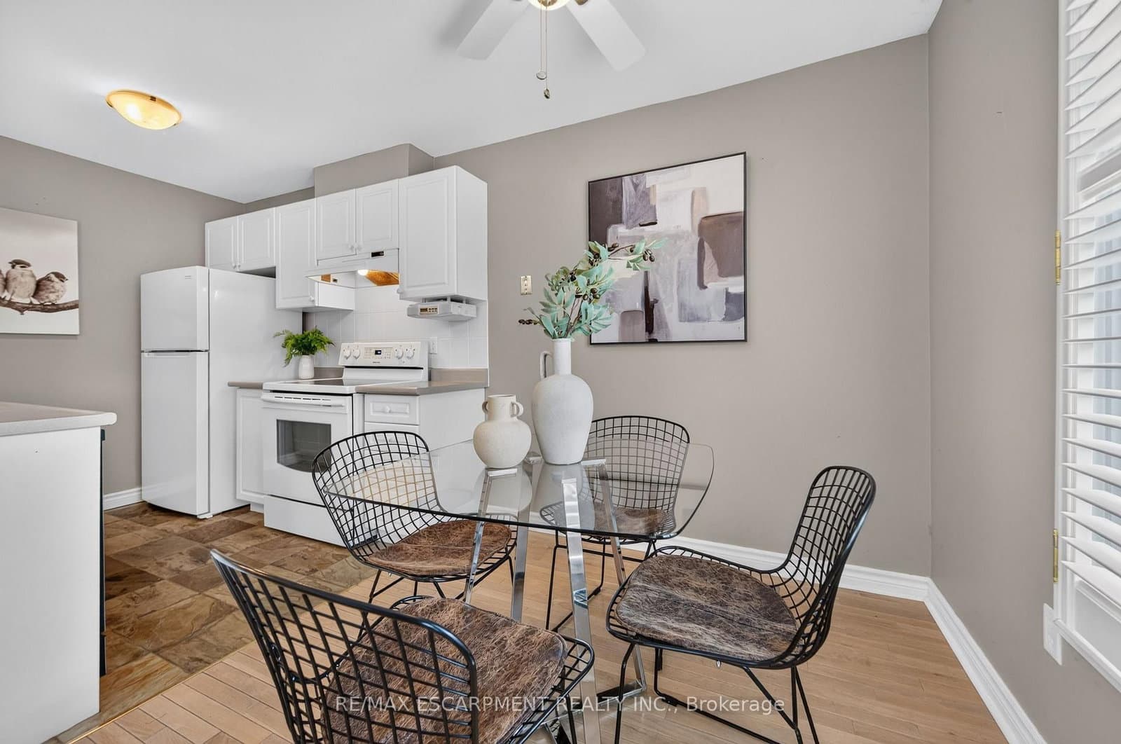 175 Fiddlers Green Road, Unit 9 thumbnail 9