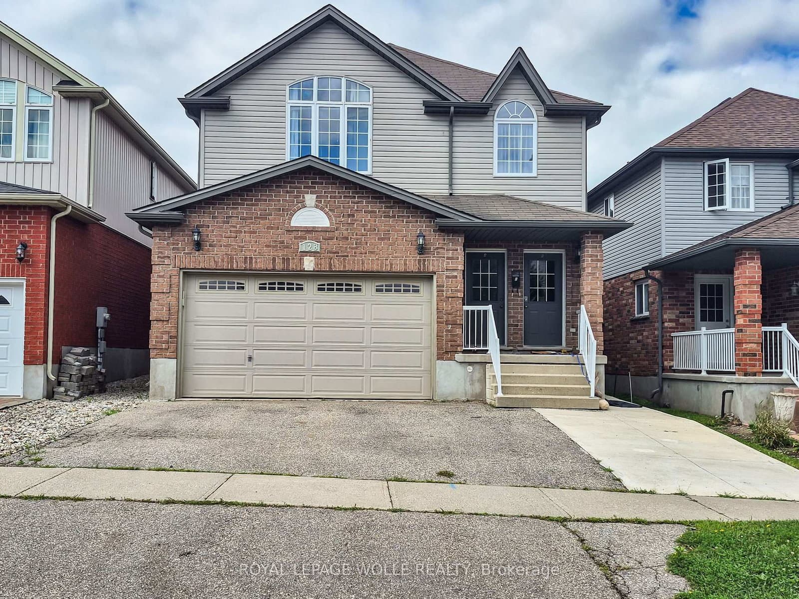 128 Udvari Crescent, Unit A - Image 1