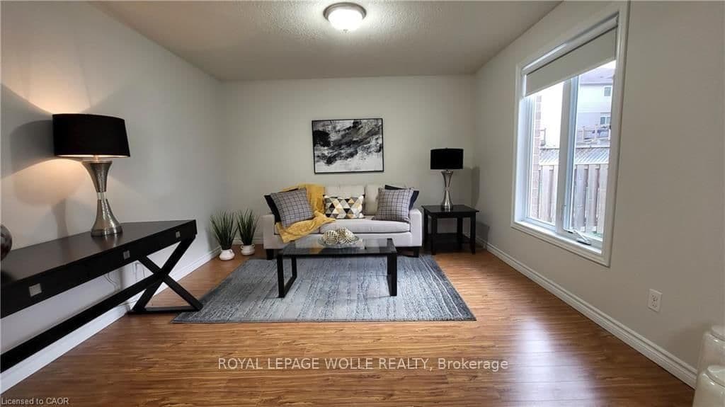 128 Udvari Crescent, Unit A thumbnail 11