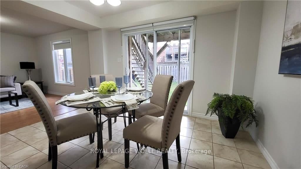 128 Udvari Crescent, Unit A thumbnail 7