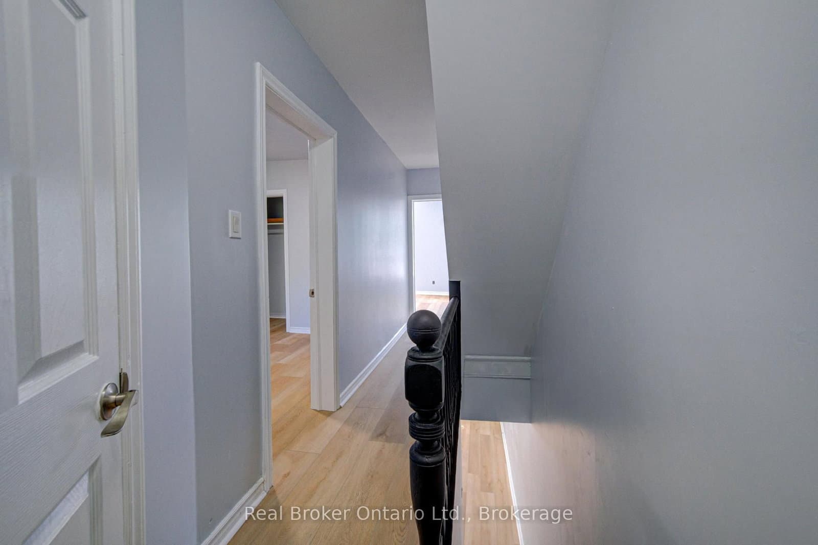 299 Bay Street N thumbnail 20