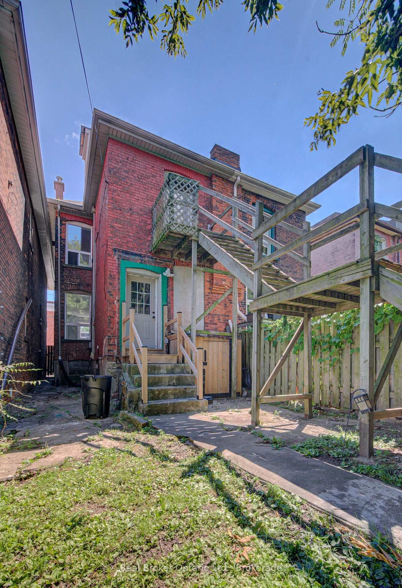 299 Bay Street N thumbnail 39