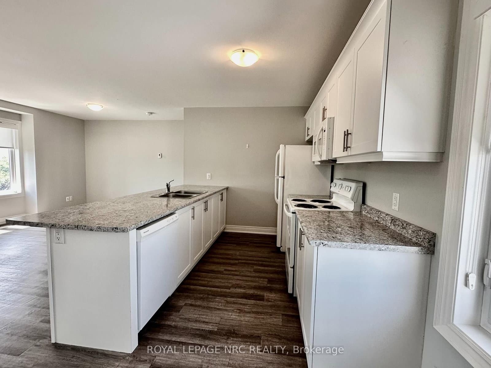 1 Abbot Street, Unit UPPER thumbnail 6