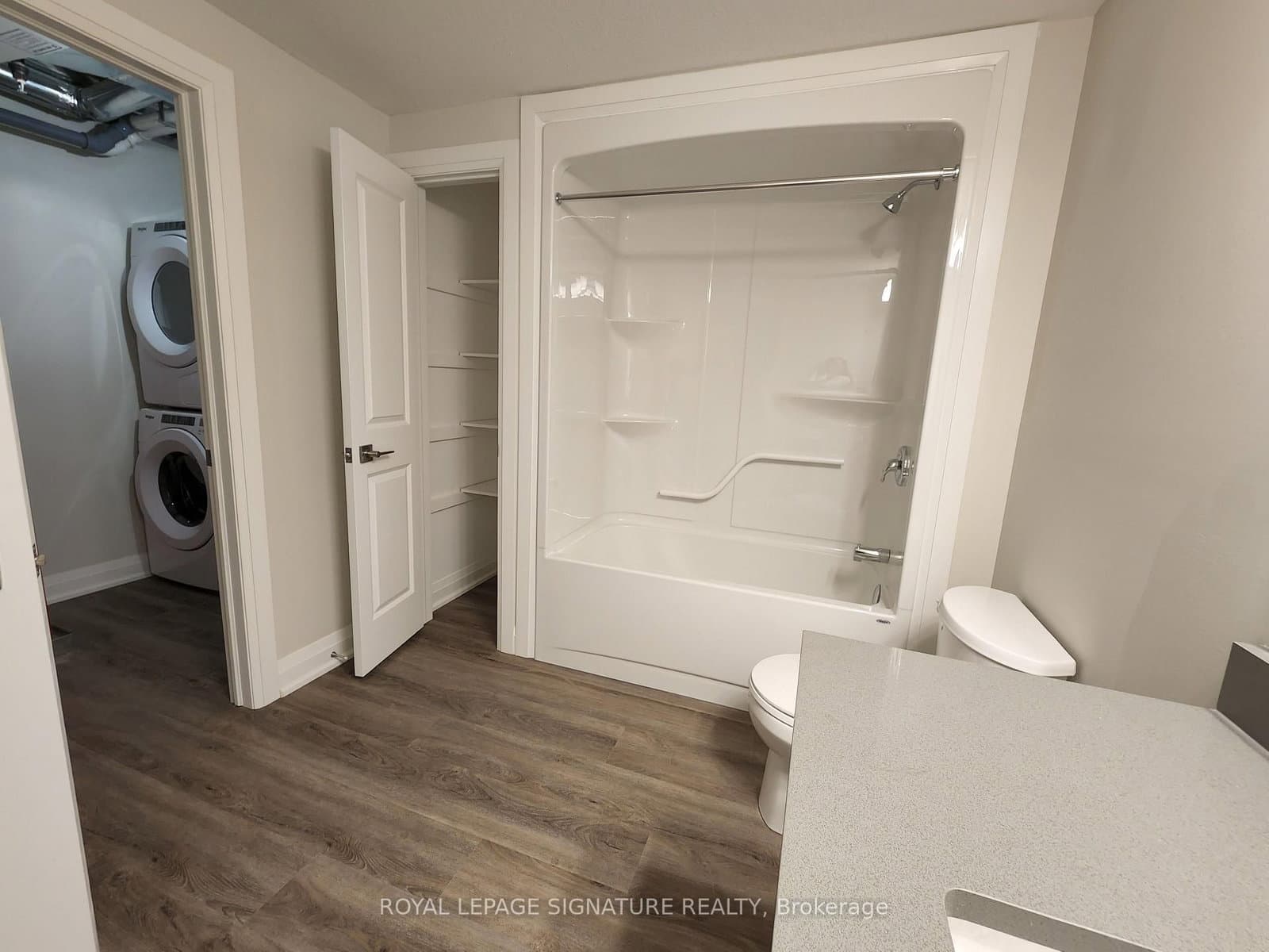 120 Summersides Boulevard, Unit 312 thumbnail 16