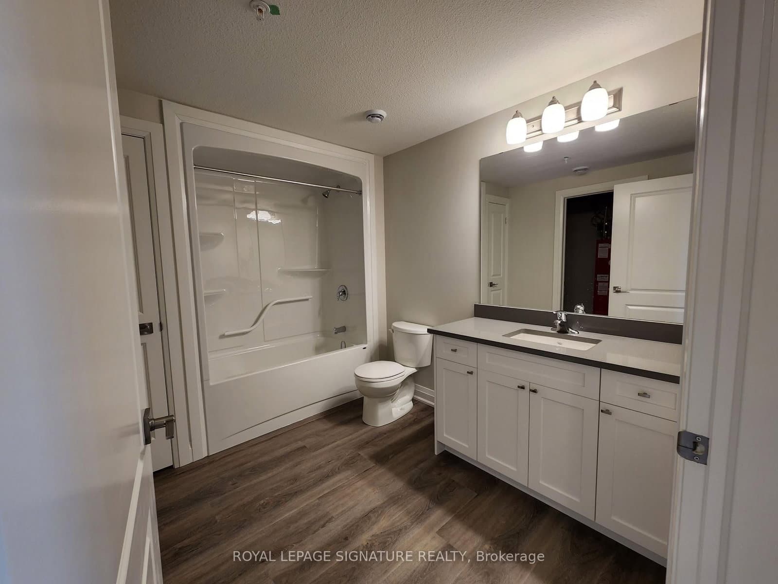 120 Summersides Boulevard, Unit 312 thumbnail 17