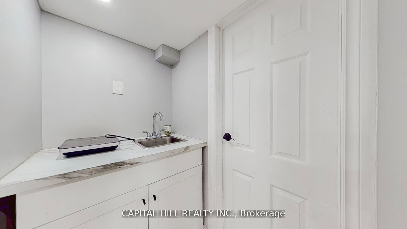160 Picton Street E thumbnail 37