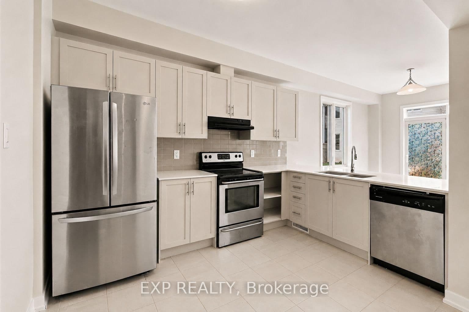 64 Hackamore Crescent thumbnail 9
