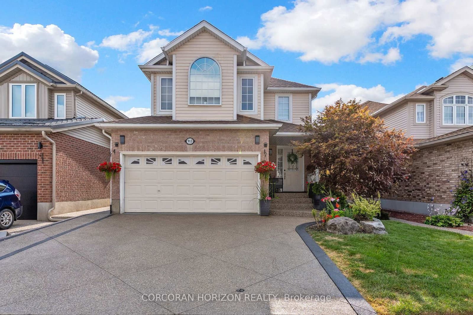913 Copper Leaf Crescent - Image 1